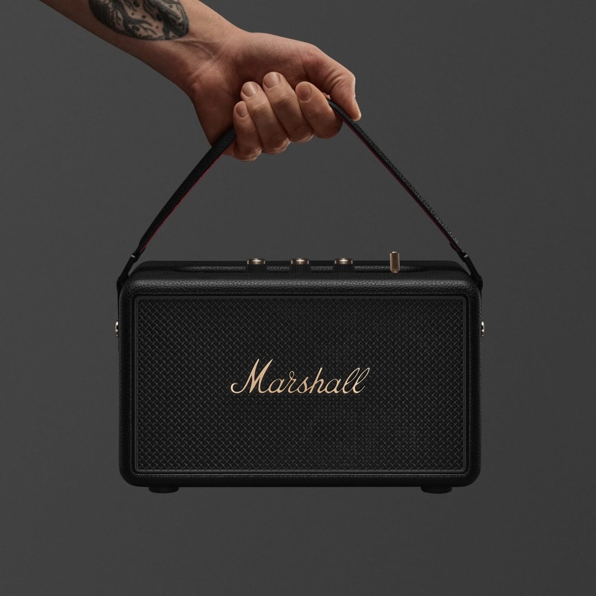    Marshall представила Bluetooth-колонку с 50-часовой автономностью