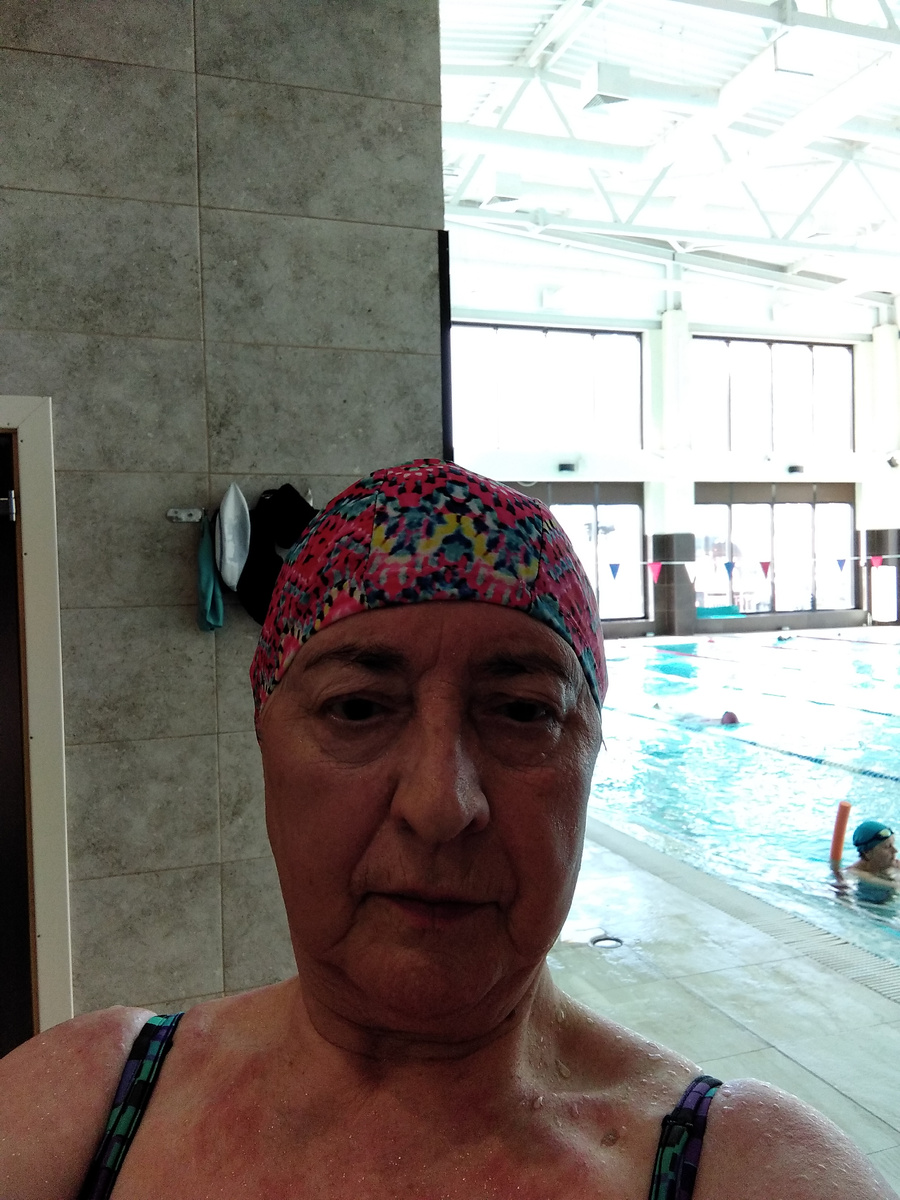 Только вышла из сауны,стою такая......🤗