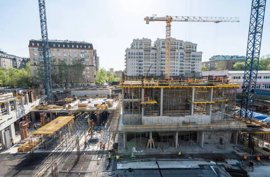     На фото ход строительства ЖК «Фрунзенская набережная» от Sminex