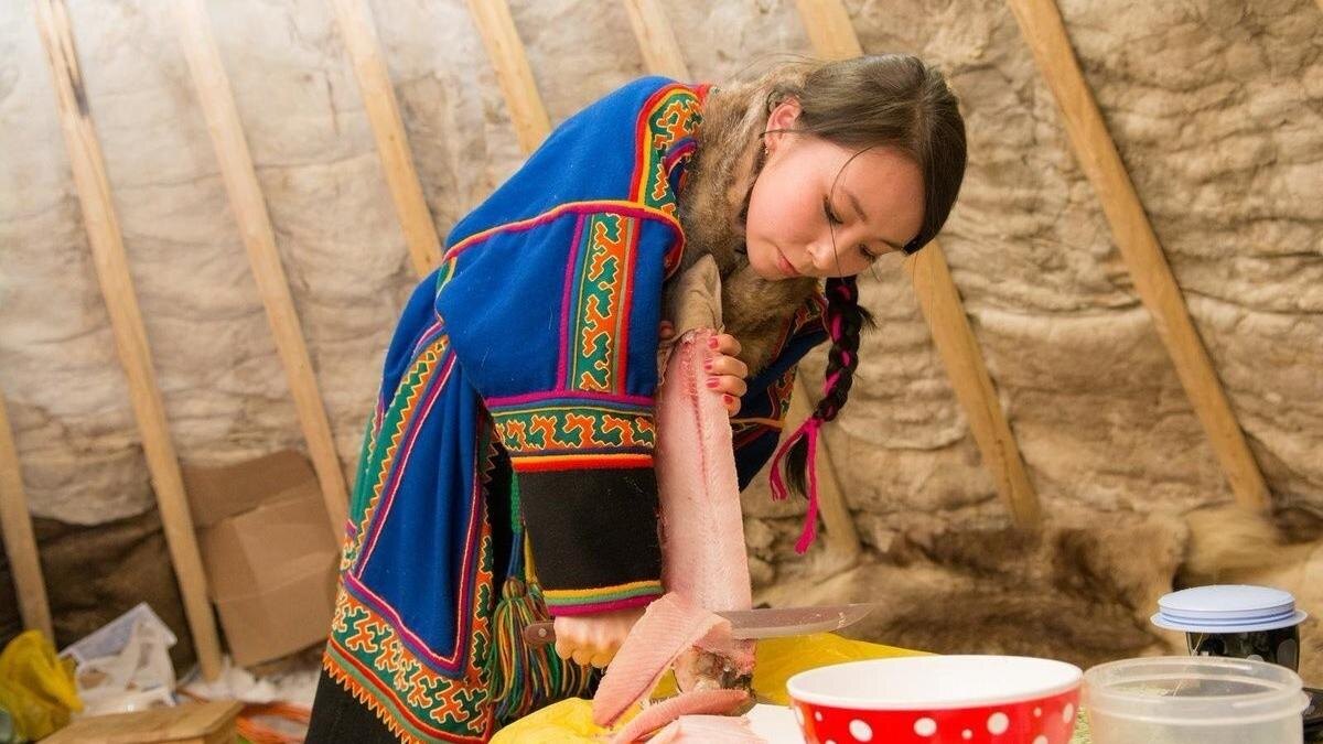 Будни в чуме: тишина, тепло и простая еда.