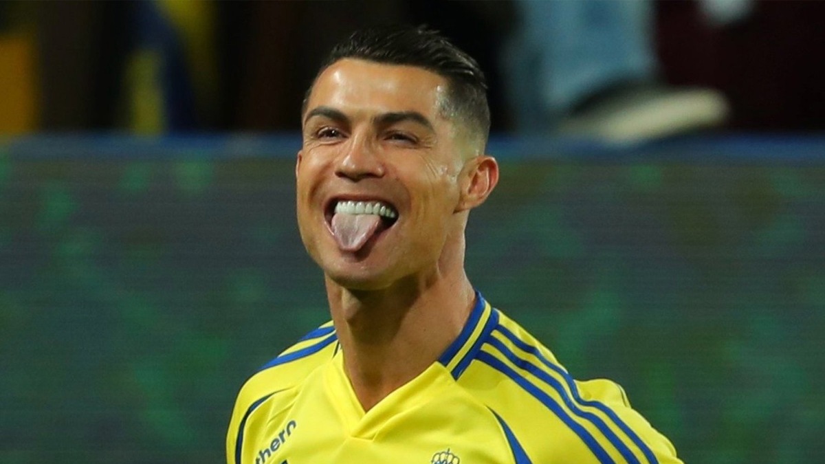    Криштиану Роналду — португальский футболист, нападающий и капитан саудовского клуба «Ан-Наср»