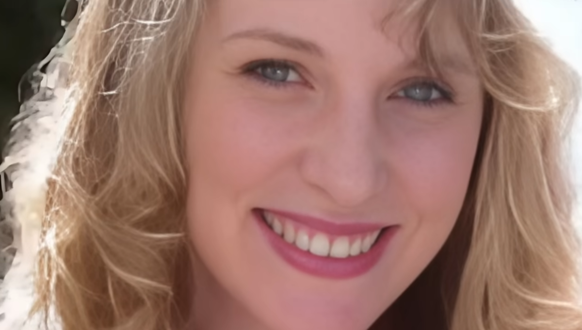 Конни Дабейт . Реальное фото.