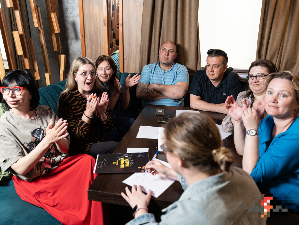 Мужчины серьезны. 💪 Девочки разнообразны 🤣