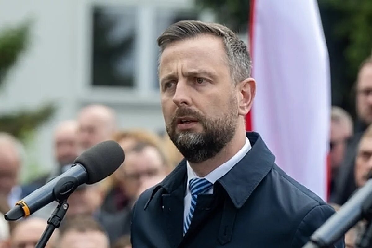    Глава Минобороны Польши Косиняк-Камыш впервые открыто назвал РФ врагом