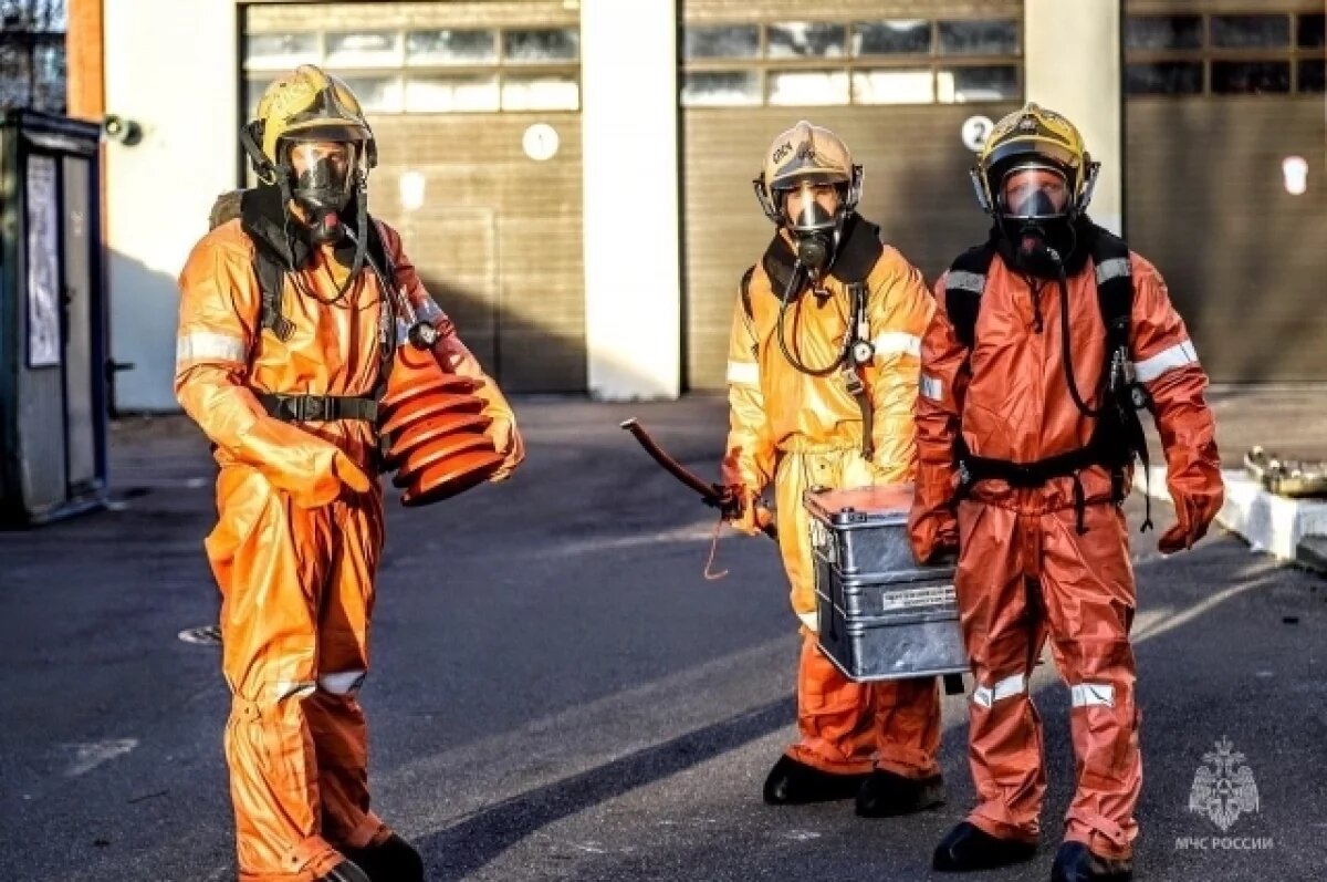    Почти 80 человек эвакуировали из горящего многоэтажного дома в Мурино