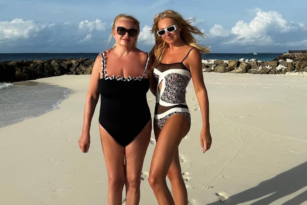    Яна Рудковская с мамой Светланой Николаевной Социальные сети