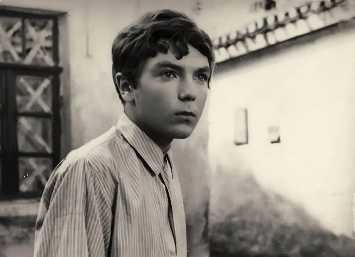 Юрий Николаев в юности.
