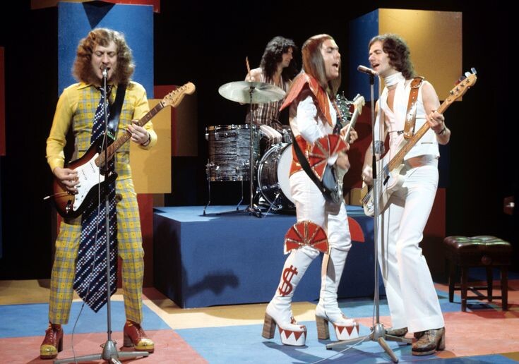 Вот такой был глэм-рок когда-то, прикиньте))