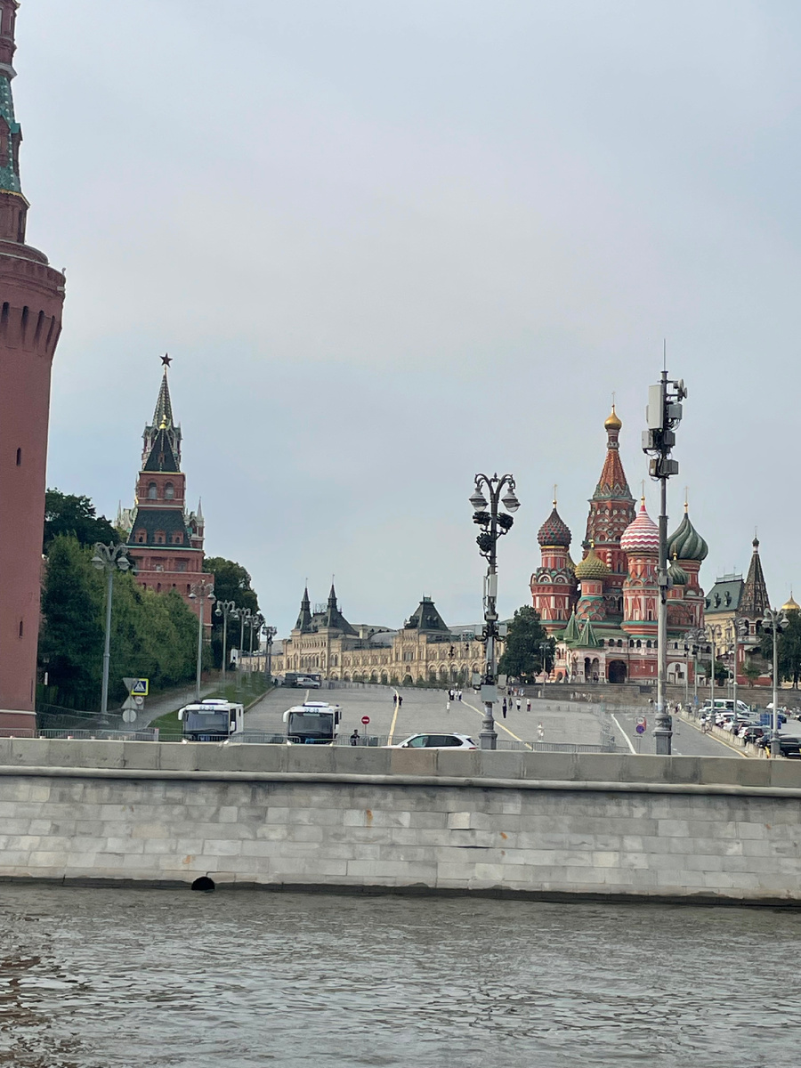Сердце столицы с воды. Фото автора. 