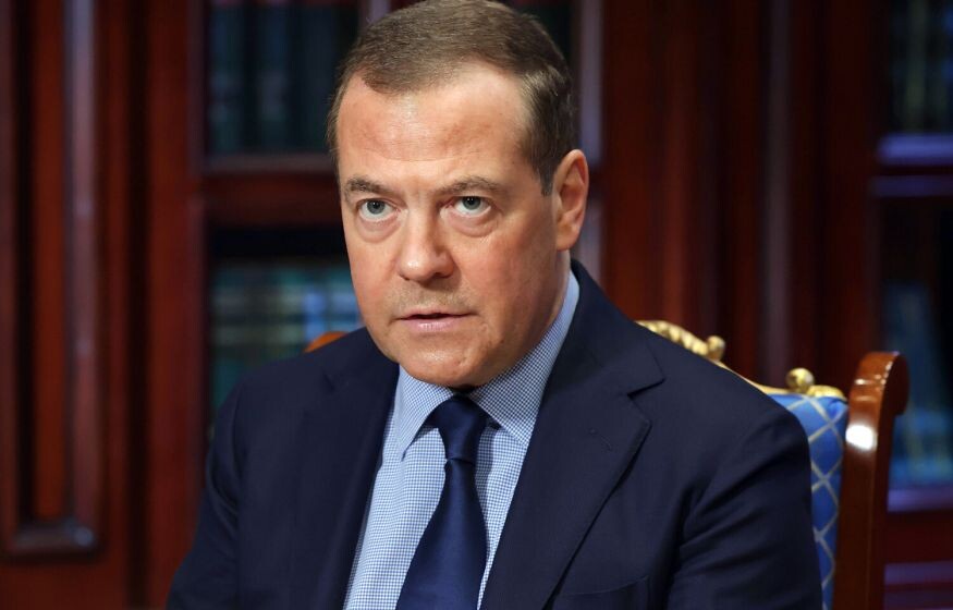    «Германия – враг России»: Медведев заявил о жестком ответе на удар ракетами Taurus по РФ