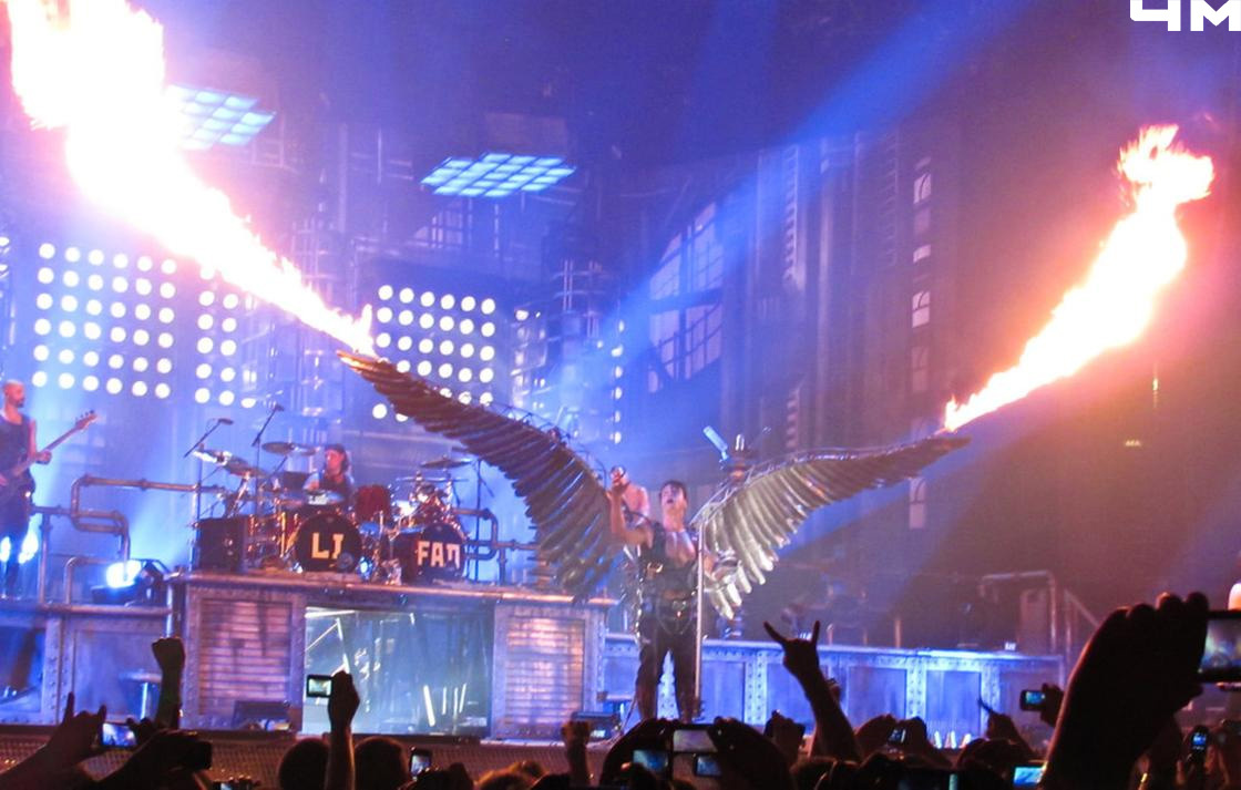 И еще фото с концерта группы 