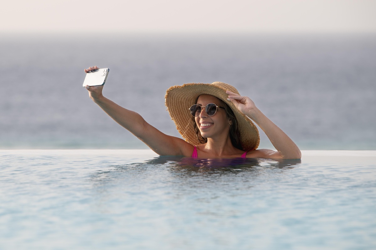     Как креативно подписать фото во «ВКонтакте»: 30 небанальных способов