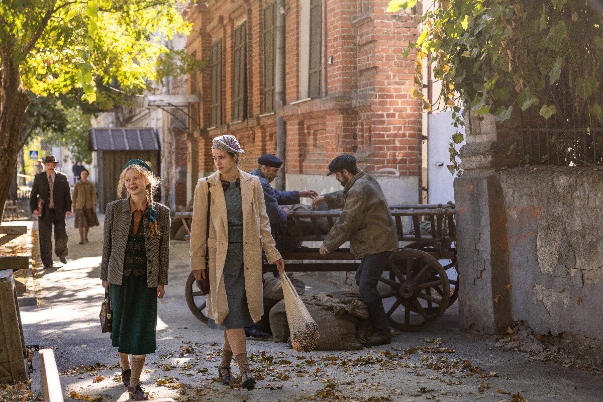 /Кадр со съемок сериала "Таганрог"