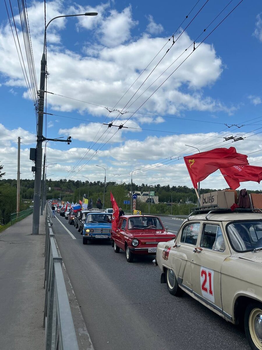 Флаги развеваются, музыка звучит, память живёт