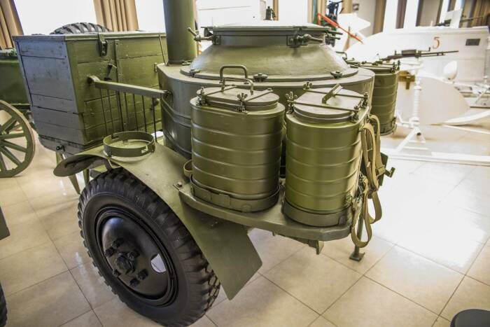 И сегодня солдатам запрещают питаться не из военно-полевой кухни. /Фото: topwar.ru.