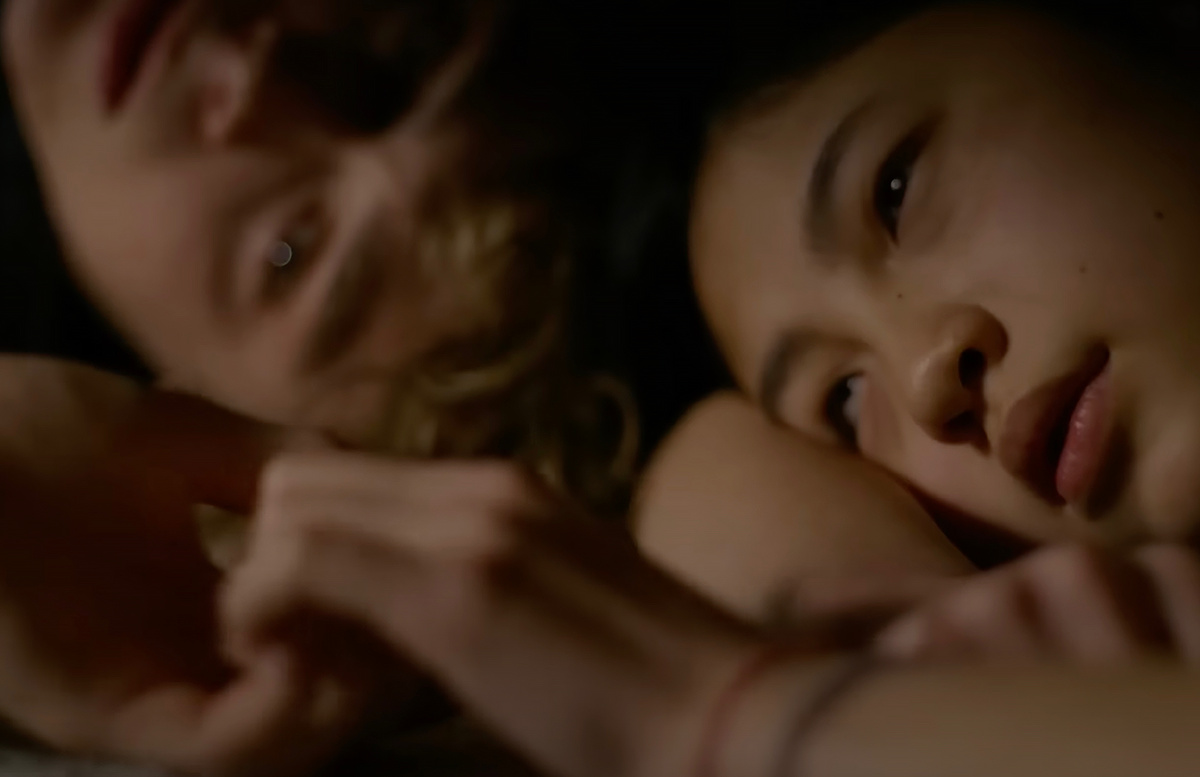 Кадр из фильма "Верни её из мёртвых" 