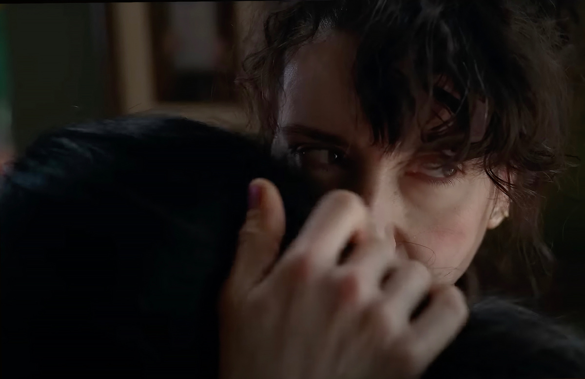 Кадр из фильма "Верни её из мёртвых" 