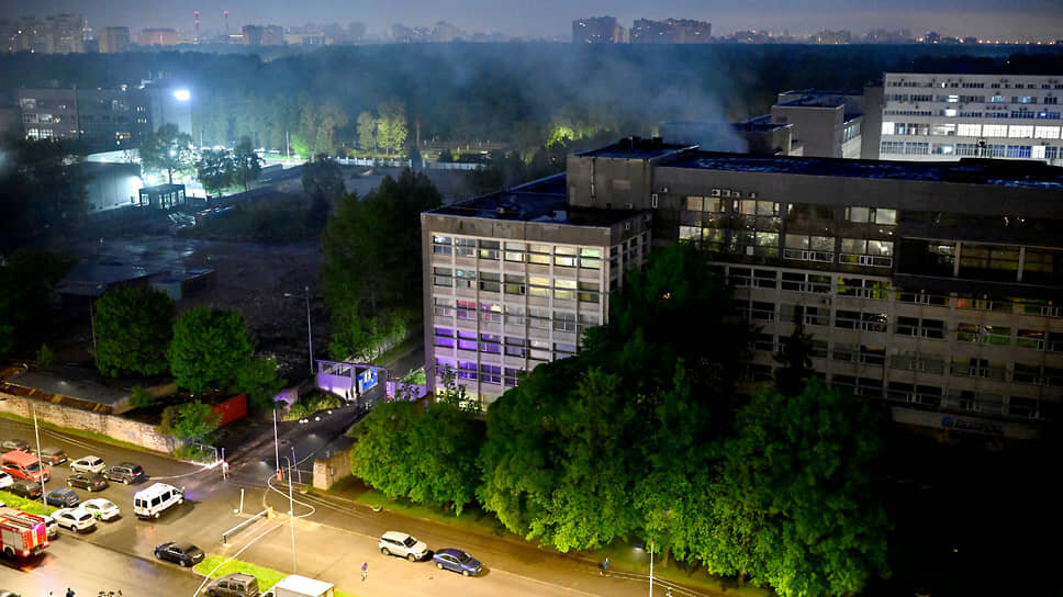 Последствия пожара на заводе «Авангард».📷Фото: Алексей Смагин / Коммерсантъ