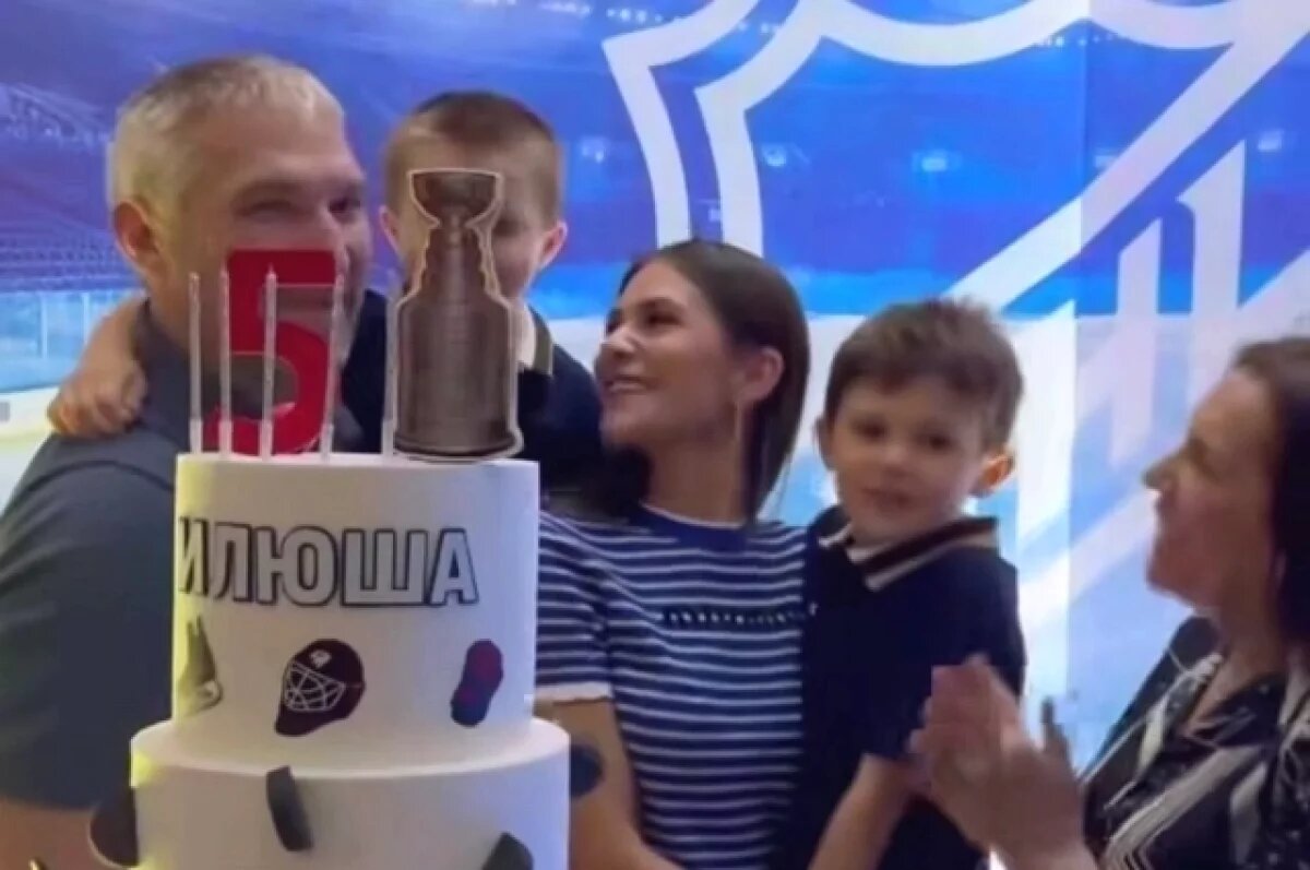    Семья Овечкина.