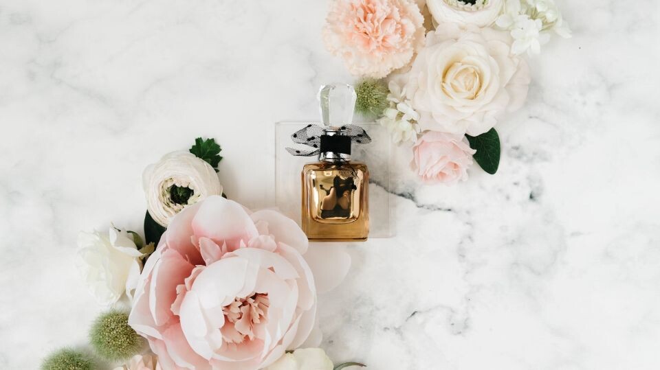    Парфюм, духи. Источник: unsplash.com