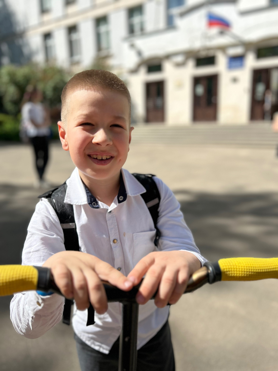 Фото автора. Последний учебный день перед каникулами в первом-втором классе 