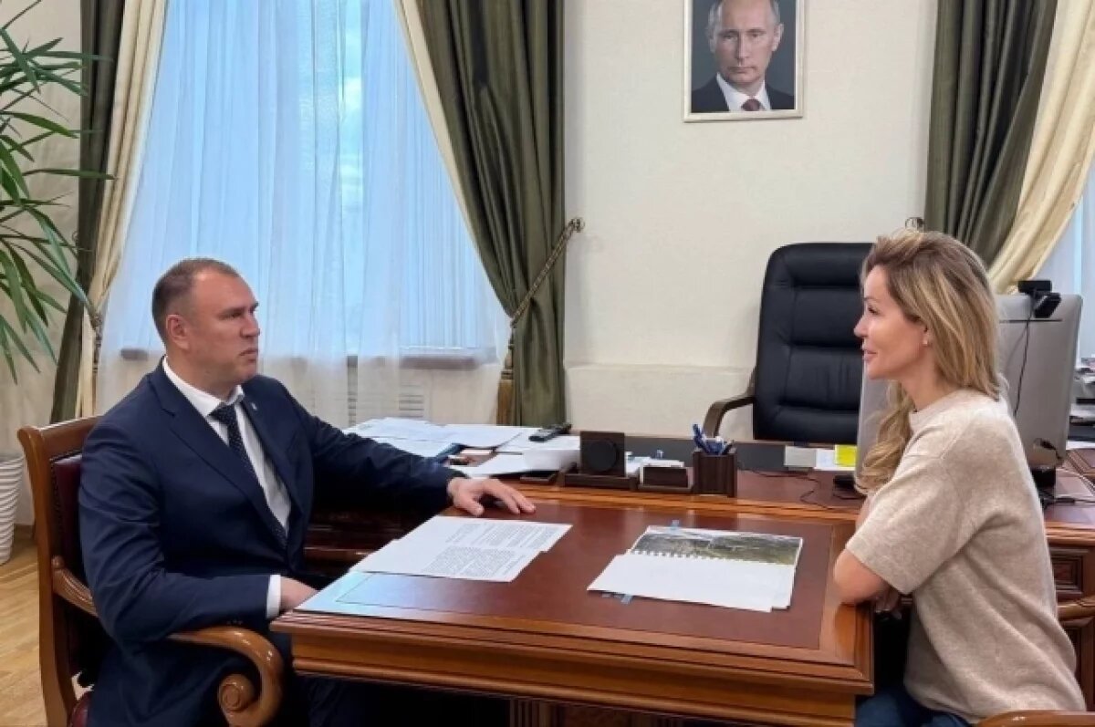    В Тобольске развитию синхронного плавания поможет чемпионка Елена Азарова