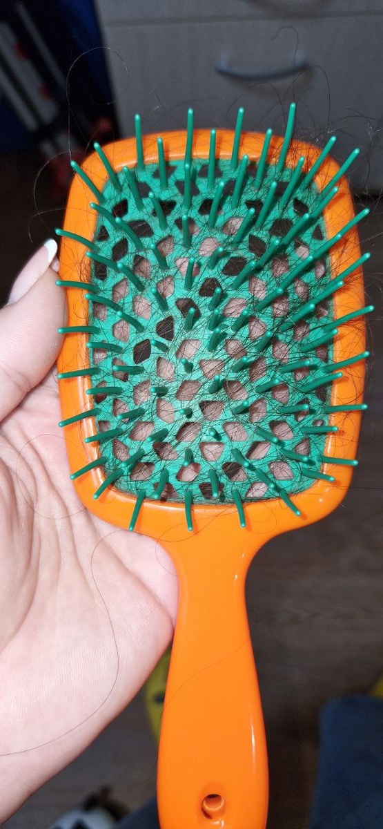 Как выглядит мём каждое расчёсывание волос