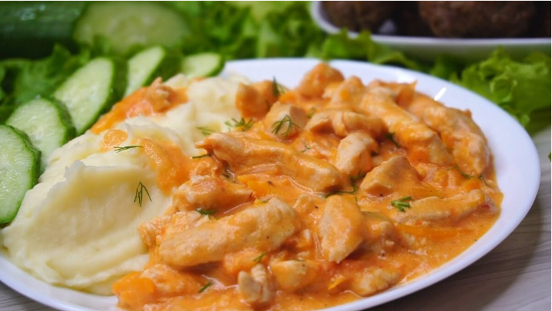 Куриная грудка "частый гость" на моем обеденном столе: показываю как я готовлю ужин за 15 минут (бефстроганов из курицы)