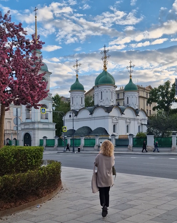 Сретенка, 27/29c3 — Храм Троицы Живоначальной в Листах 1661 года