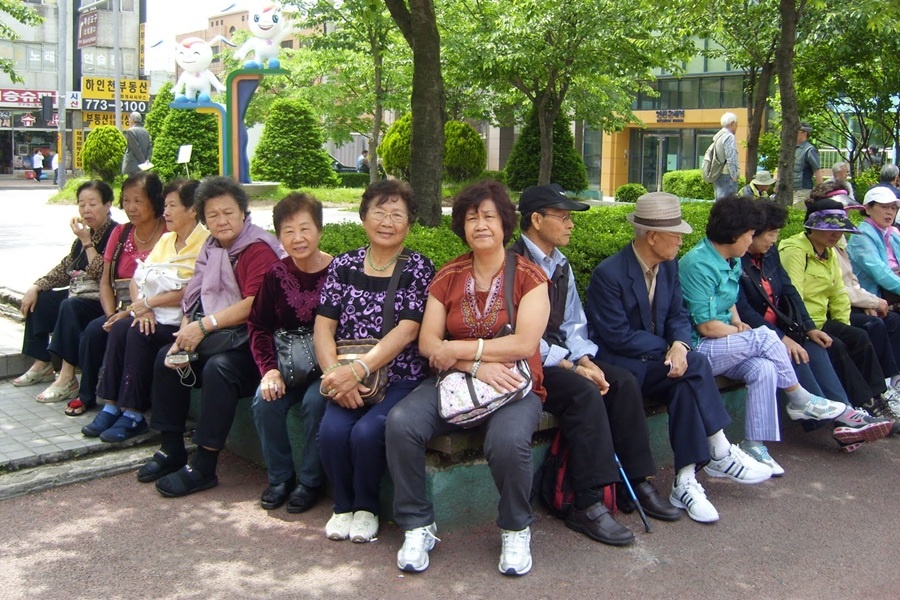 Пенсионеры в Корее