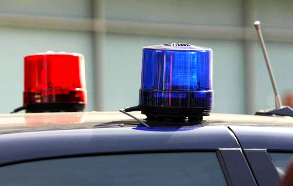 Новым законопроектом предлагается ужесточить требования к водителям по части пропуска спецтранспорта.