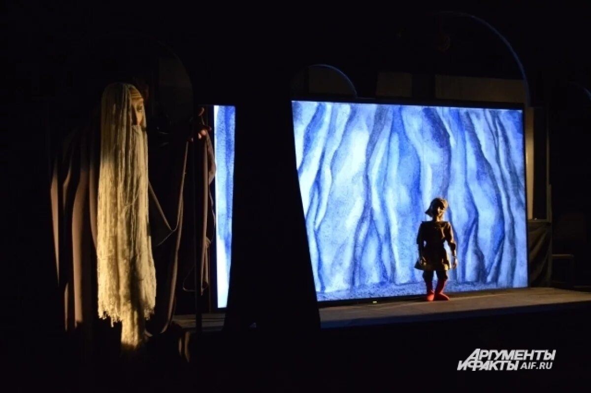    В Салехарде завершился театральный курс для детей участников СВО