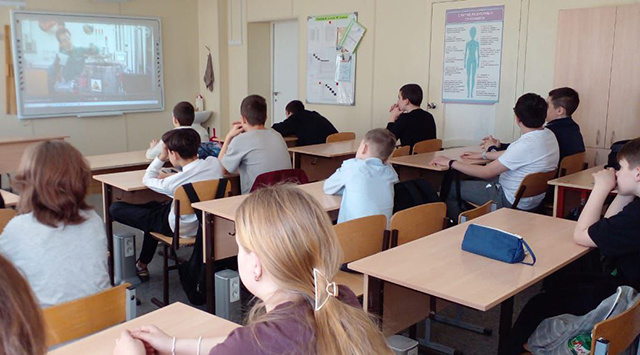 Тверских школьников научили создавать резюме и рассказали о летнем трудоустройстве