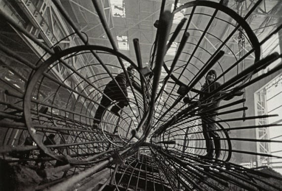 Историческое фото антисейсмической арматуры, СССР, 1978