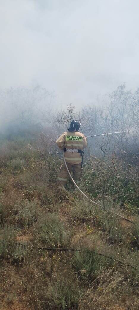 огнеборцы ПЧ№19 ГКУ "Волгоспас" выезжали на тушение пожара в Харабалинский район