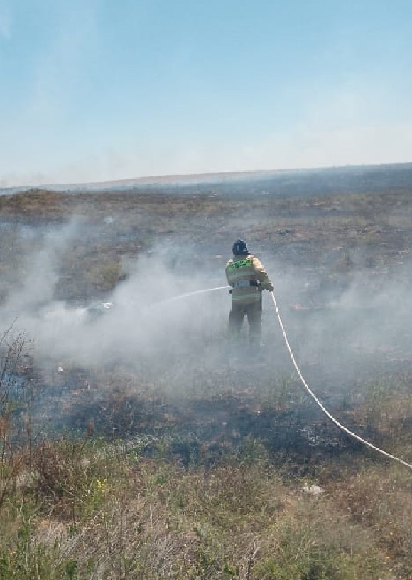 огнеборцы ПЧ№19 ГКУ "Волгоспас" выезжали на тушение пожара в Харабалинский район