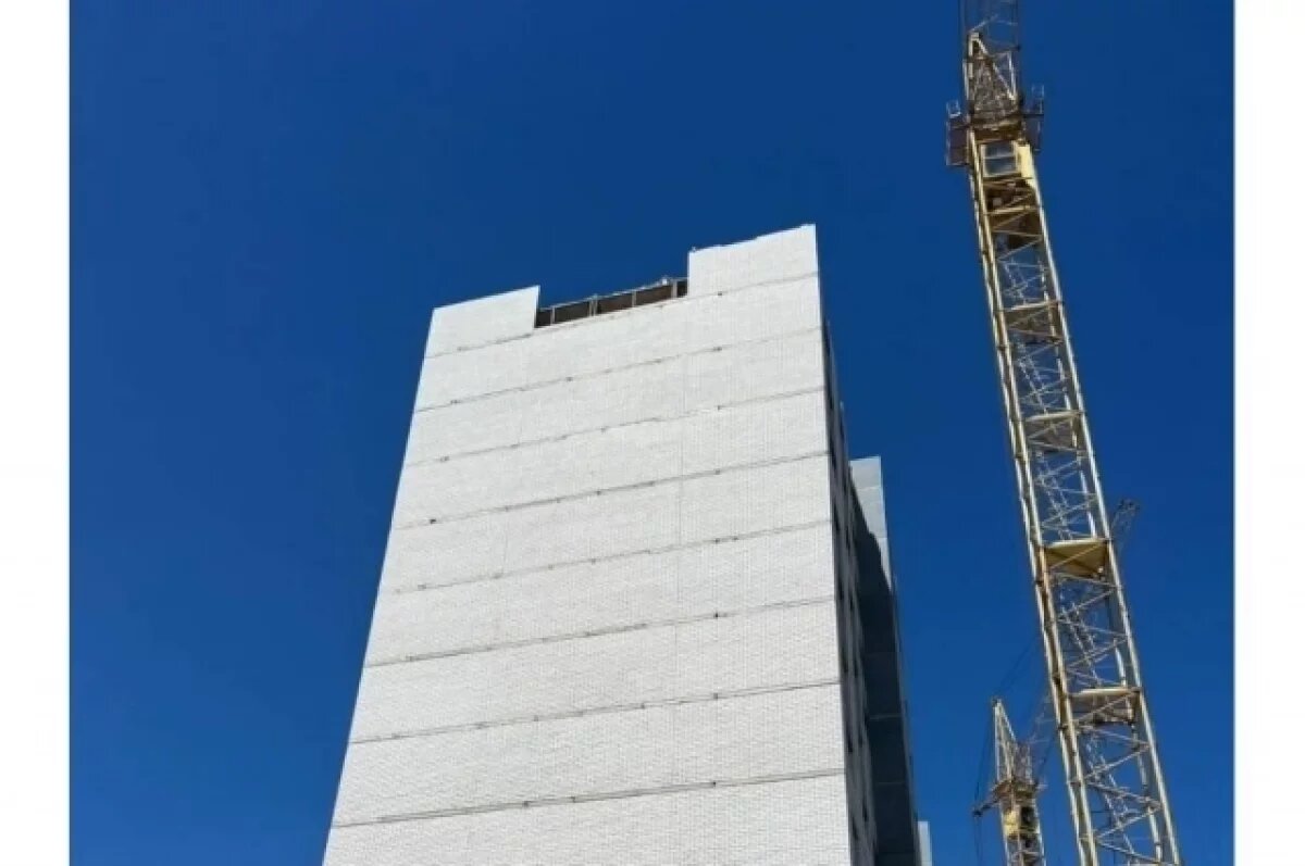    Двое человек оказались под завалами на месте строительства дома в Липецке