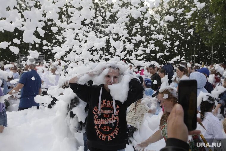В горсаду Пушкина устроят пенное шоу. Фото: Эдуард Корниенко © URA.RU