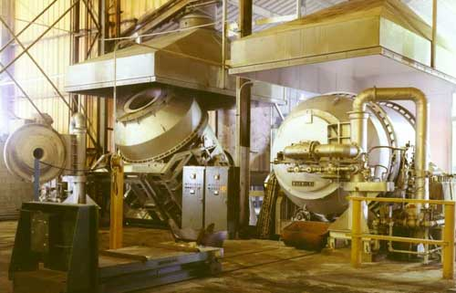 Жаропрочная сталь - популярный материал в металлургической промышленности. На этих фотографиях изображены печи для переплавки аллюминия. Источник: https://metalspace.ru/education-career/osnovy-metallurgii/metallurgiya-alyuminiya/684-pechi-pereplavka-alyuminievogo-loma.html