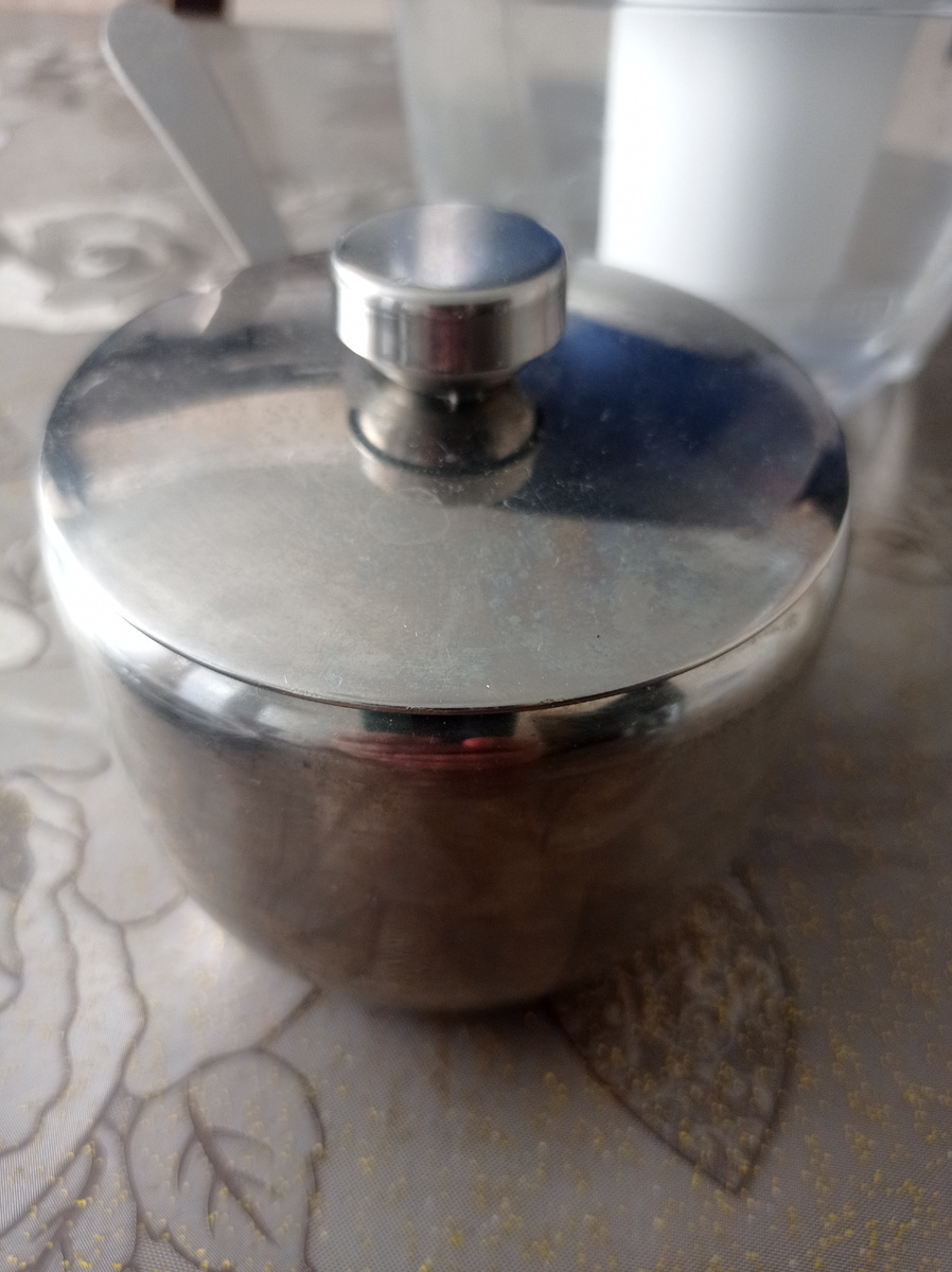 Здесь живёт злой сахар