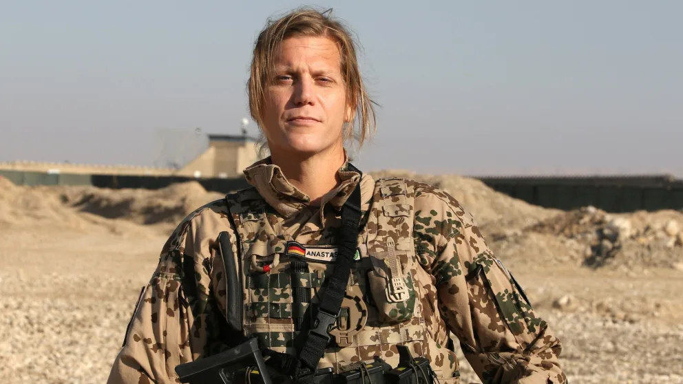 подполковник Бундесвера, который был Марком, а стал Анастасией (47 лет)