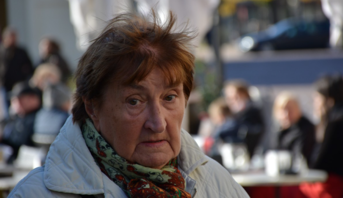  Пенсионеры уверены, что начальство всё делает правильно / Фото: pxhere.com