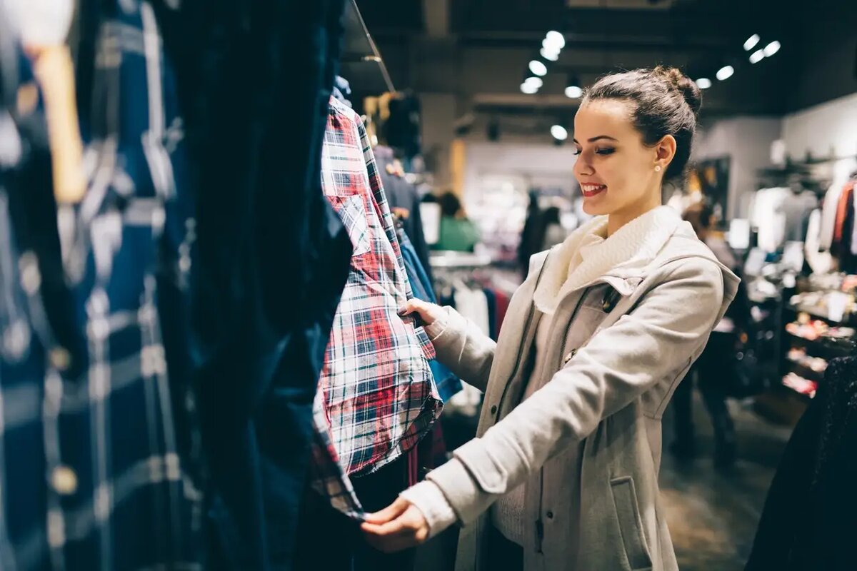    Молодые люди часто испытывают трудности с управлением собственным бюджетом /getty