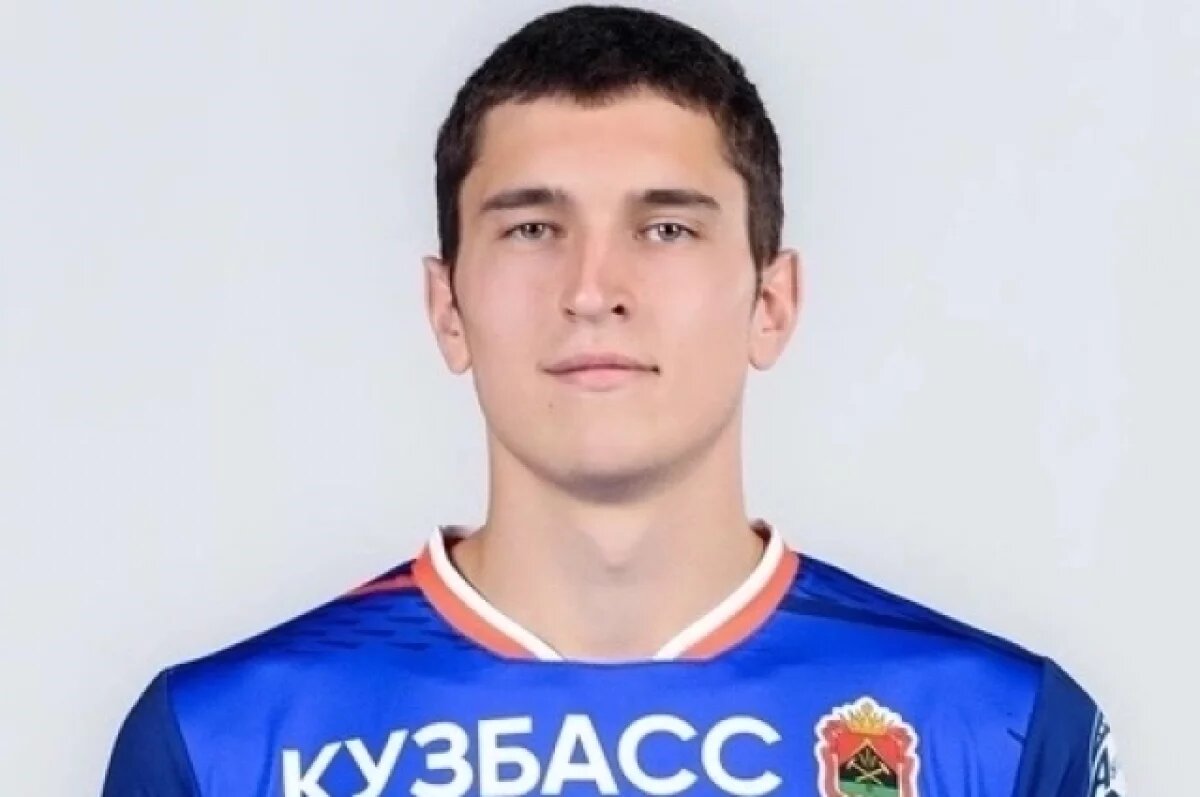    Сергей жил спортом и не мыслил себя без волейбола.