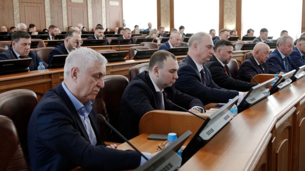     Автор: Олег Татаркин Источник: пресс-служба Заксобрания Челябинской области