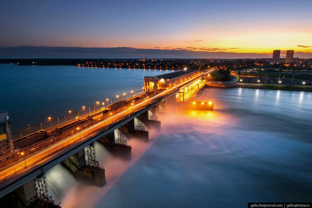 и вот такое шикароное фото, подпись автора в нижнем правом углу.