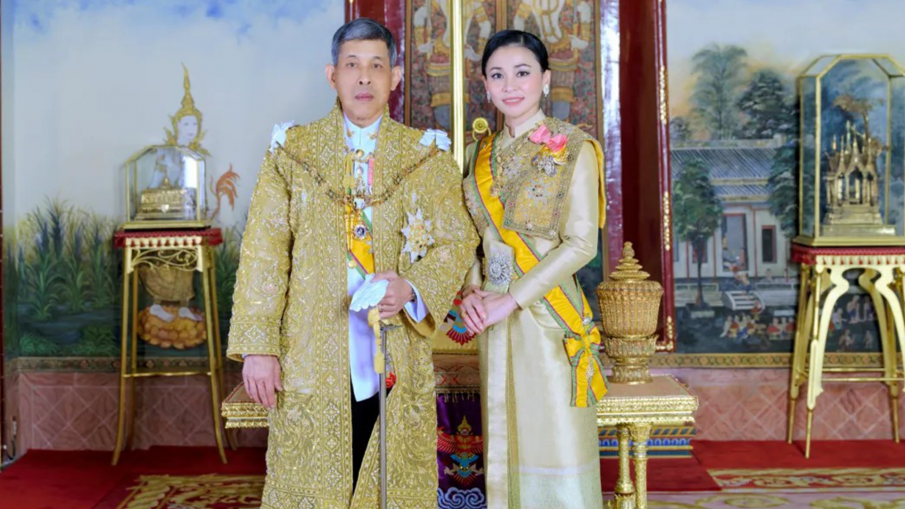 Фото: thaich8  Его Величество Король Рама X и Ее Величество Королева Сутида