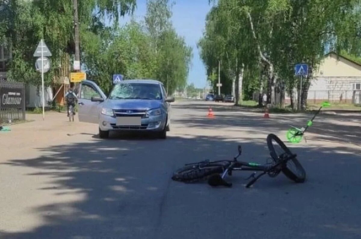    В Кировской области после столкновения с Lada Granta погиб велосипедист