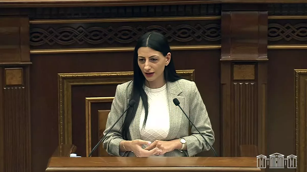 © Photo : press office of the Parliament of Armenia