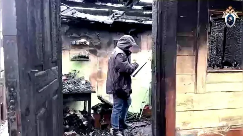 На подростковой вечеринке в Иркутской области убиты четыре человека. Нападавший погиб в пожаре